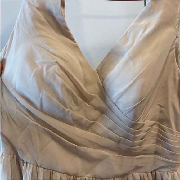 NWT AZAZIE Elegant Bridesmaid/ Prom V-Neck Dress in Frost - Picture 4 of 5